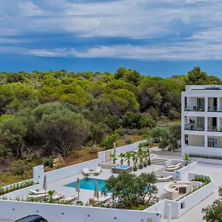 Luxury Del Sogno With Pool, Jacuzzi, Parking Affittacamere
