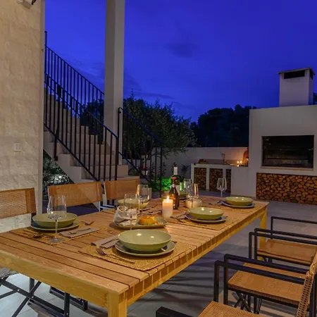 Luxury Del Sogno With Pool, Jacuzzi, Parking Affittacamere