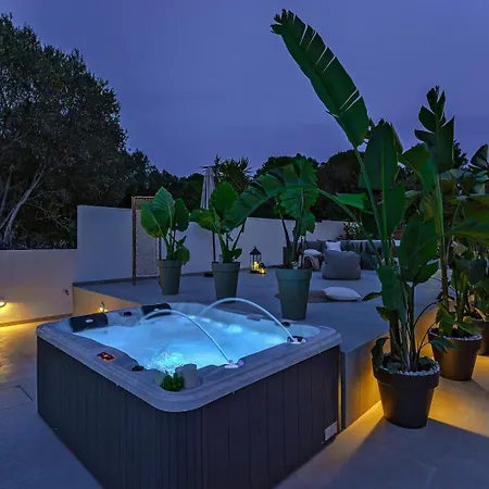 Luxury Del Sogno With Pool, Jacuzzi, Parking Okrug Gornji
