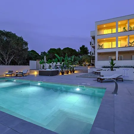 Affittacamere Luxury Del Sogno With Pool, Jacuzzi, Parking *