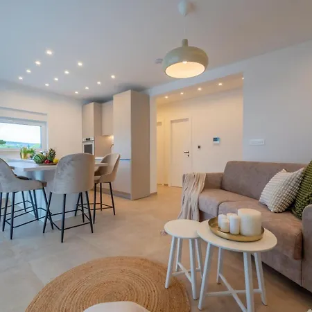 Affittacamere Luxury Del Sogno With Pool, Jacuzzi, Parking *