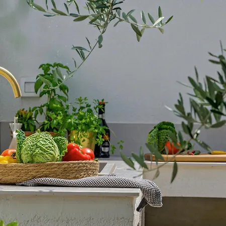 Affittacamere Luxury Del Sogno With Pool, Jacuzzi, Parking *