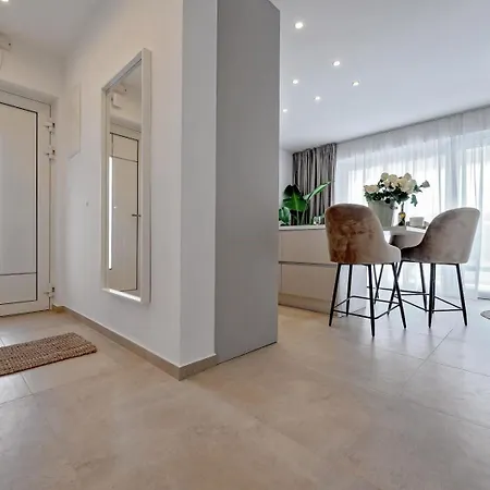 Luxury Del Sogno With Pool, Jacuzzi, Parking Affittacamere