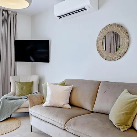 Affittacamere Luxury Del Sogno With Pool, Jacuzzi, Parking