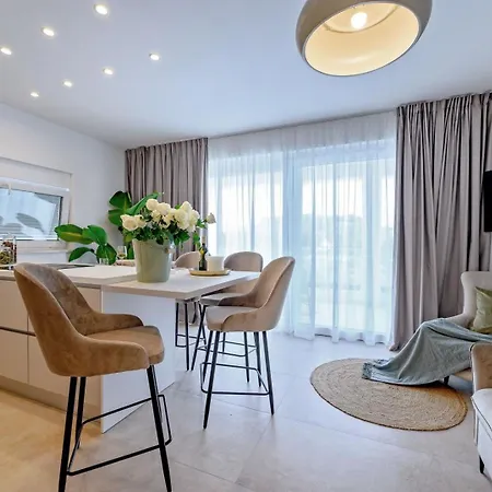Luxury Del Sogno With Pool, Jacuzzi, Parking