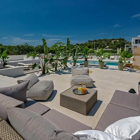 Luxury Del Sogno With Pool, Jacuzzi, Parking