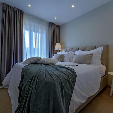 Luxury Del Sogno With Pool, Jacuzzi, Parking Affittacamere Okrug Gornji