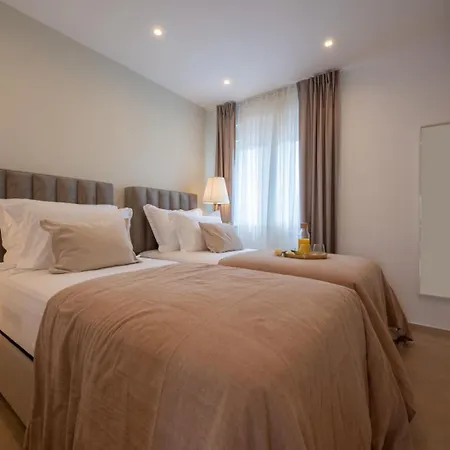 Luxury Del Sogno With Pool, Jacuzzi, Parking * Okrug Gornji