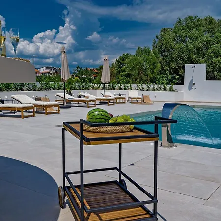 Luxury Del Sogno With Pool, Jacuzzi, Parking Okrug Gornji